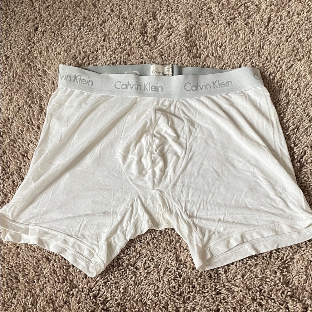 Gently worn super soft Calvin Klein Men's white Boxer Briefs size medium